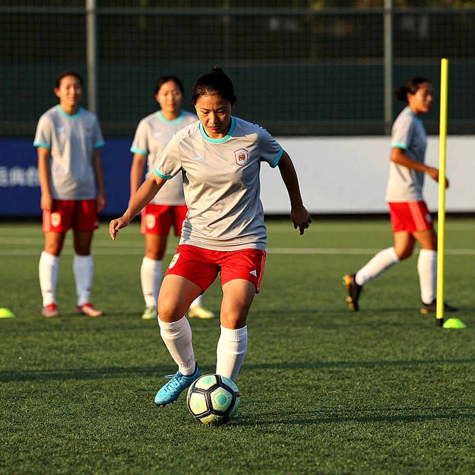 V.League và thị trường chuyển nhượng không có dữ liệu: câu chuyện chưa ai kể
