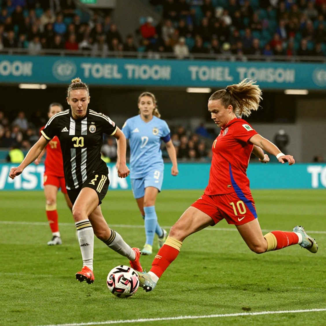 V-League 2026: Câu chuyện 'hoàn tiền lương' và ranh giới mong manh giữa nghĩa vụ hợp đồng và thực tế tài chính V-League 2026: Câu chuyện 'hoàn tiền lương' và ranh giới mong manh giữa nghĩa vụ hợp đồng và thực tế tài chính