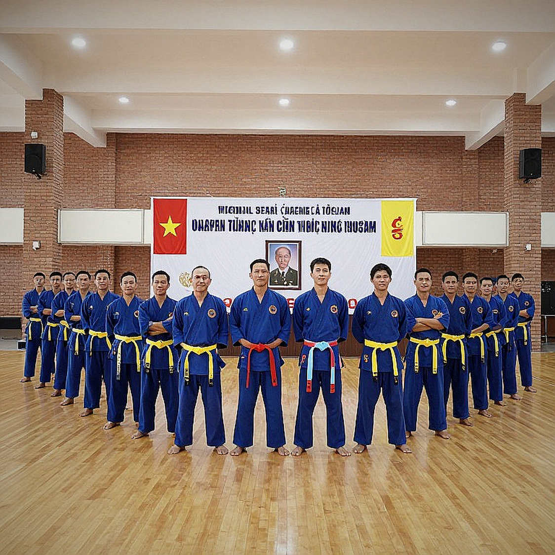 Khi dữ liệu trống rỗng, tôi chọn im lặng: Bài học võ sĩ từ một bài phân tích không có thông tin