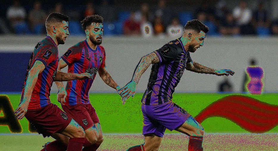 Phút thứ ba của Moreira và vết nứt Milan giấu dưới thảm cỏ Olimpico Phút thứ ba của Moreira và vết nứt Milan giấu dưới thảm cỏ Olimpico