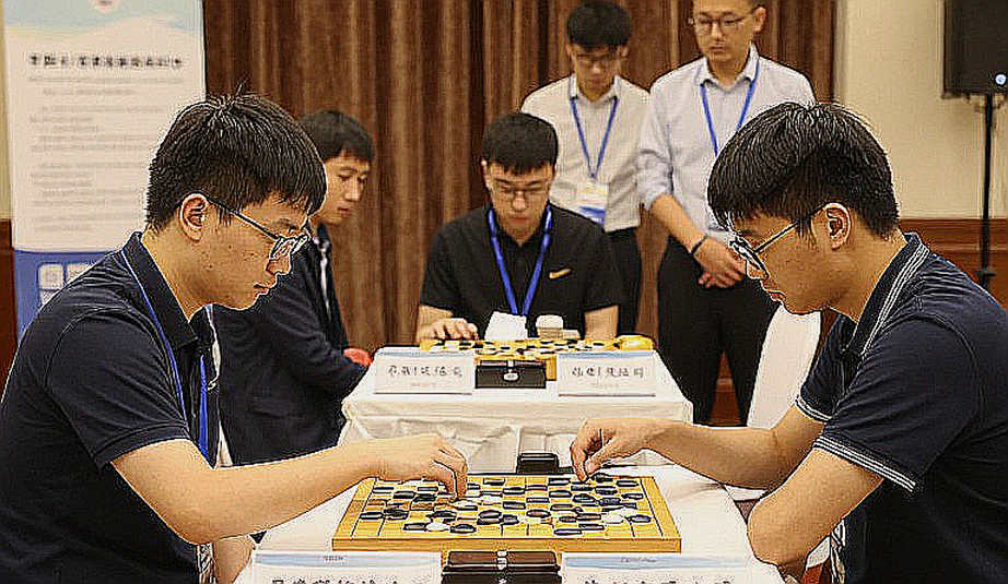 Kỳ thủ trẻ Lê Quang Liêm: Từ thần đồng đến người truyền lửa