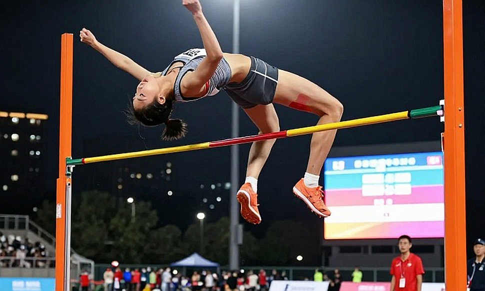 Amy Hunt kết thúc Diamond League Brussels bằng 22.16 giây: đường cua đẹp, 20 mét cuối chưa đủ
